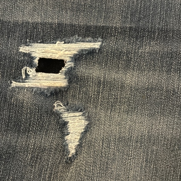 Maurice’s Distressed Denim Jeans - Picture 3 of 4